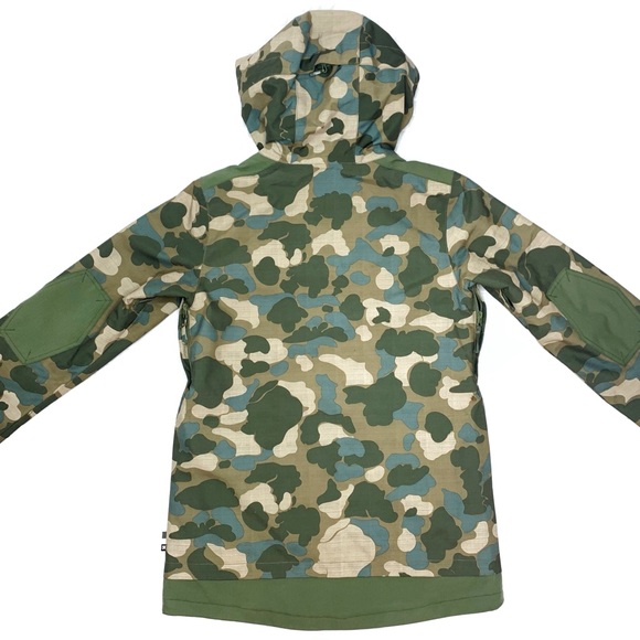 NEW DC SHOES CAMO SNOWBOARD SKI JACKET - Picture 3 of 9